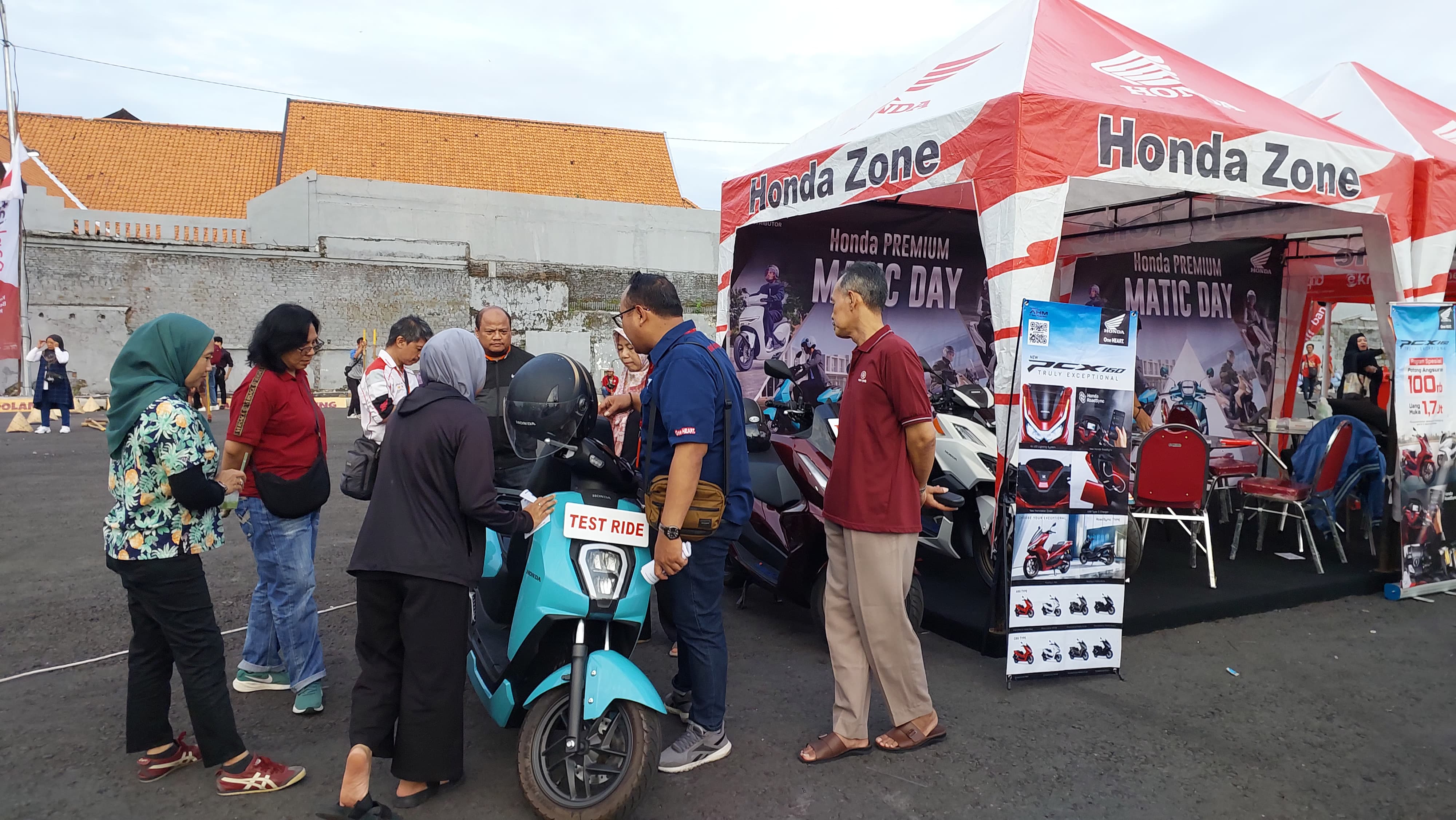 MPM Honda Jatim Meriahkan Festival Rujak Uleg 2025, Sajikan Hiburan dan Edukasi di Booth Honda